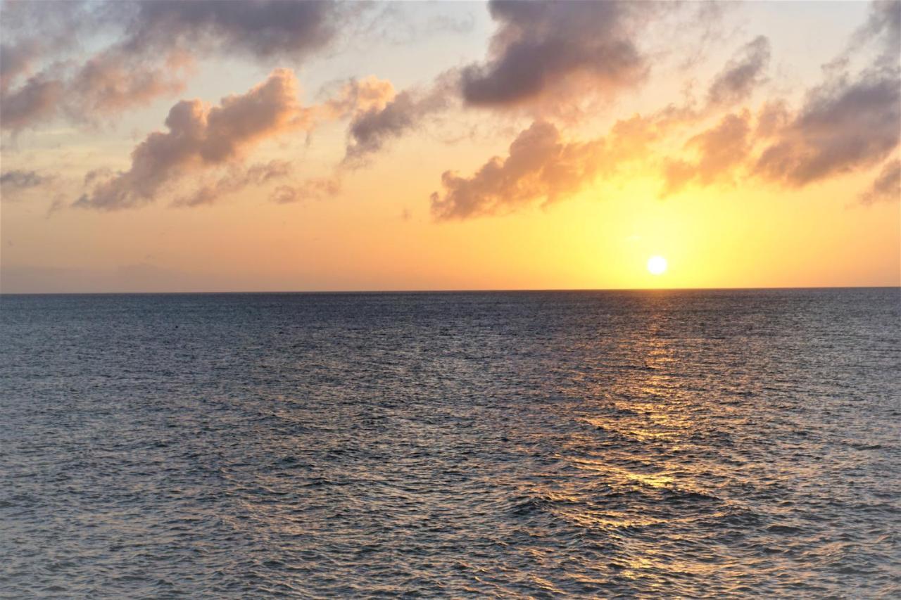 Okinawa Ocean Front Hotel Chatan Luaran gambar